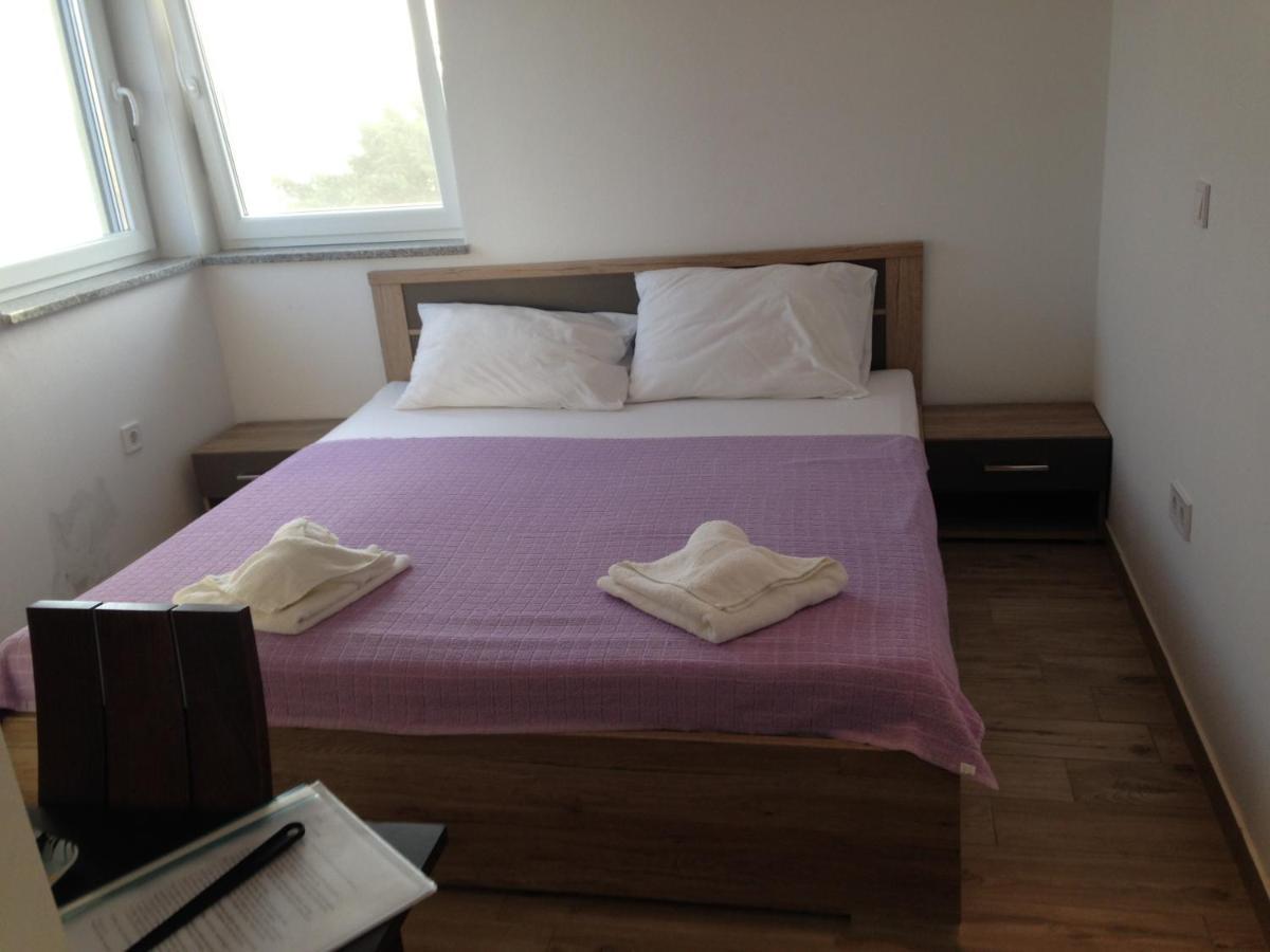 Guesthouse Bencun Medulin Eksteriør bilde