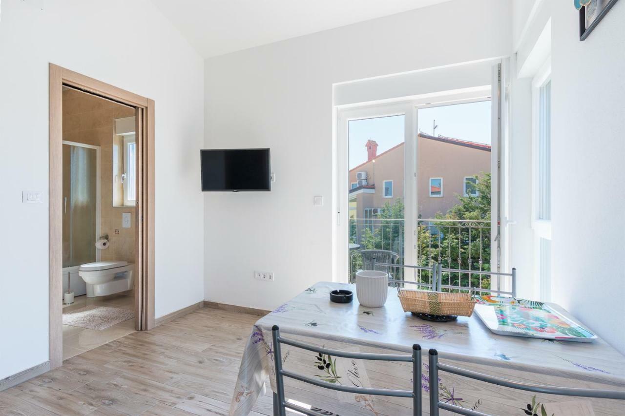 Guesthouse Bencun Medulin Eksteriør bilde